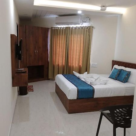 Hotel Rajdhani Mangalor Kültér fotó
